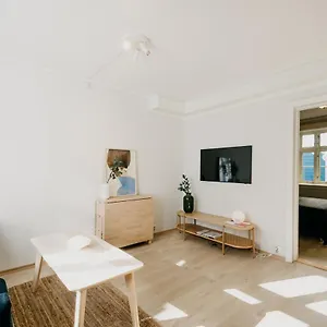 L Centrum Apartahotel